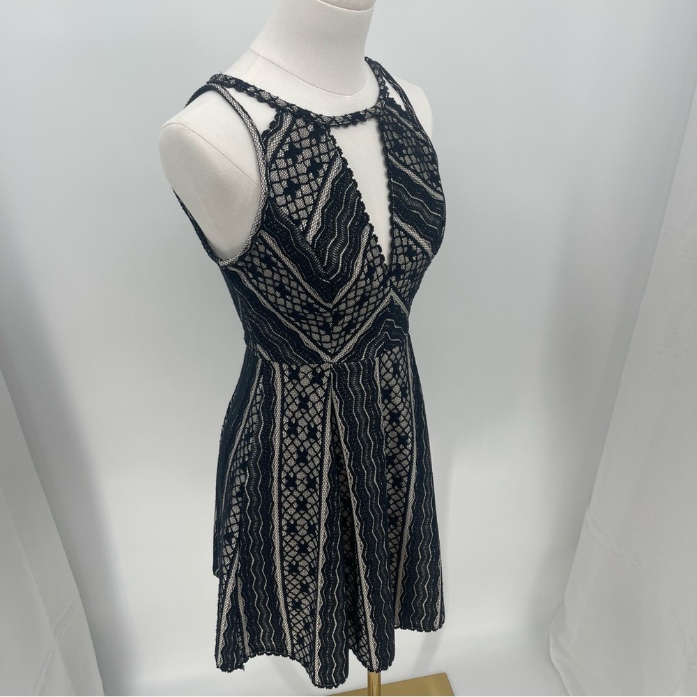 Free People Black Lace Mini Dress Twee Indie Boho Y2K Size 2 - Picture 8 of 13
